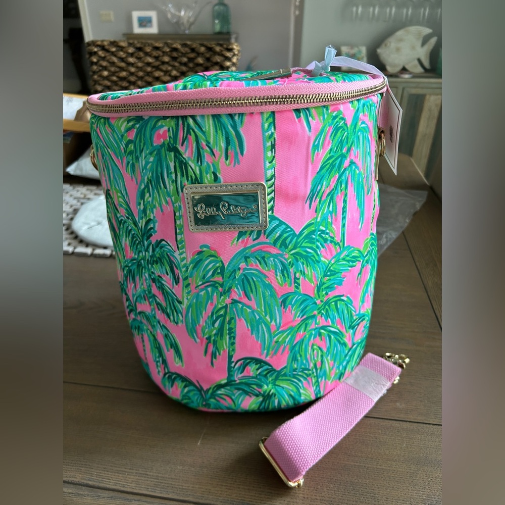 NWT Lilly Pulitzer Pink and Green Palm Print barrel Cooler